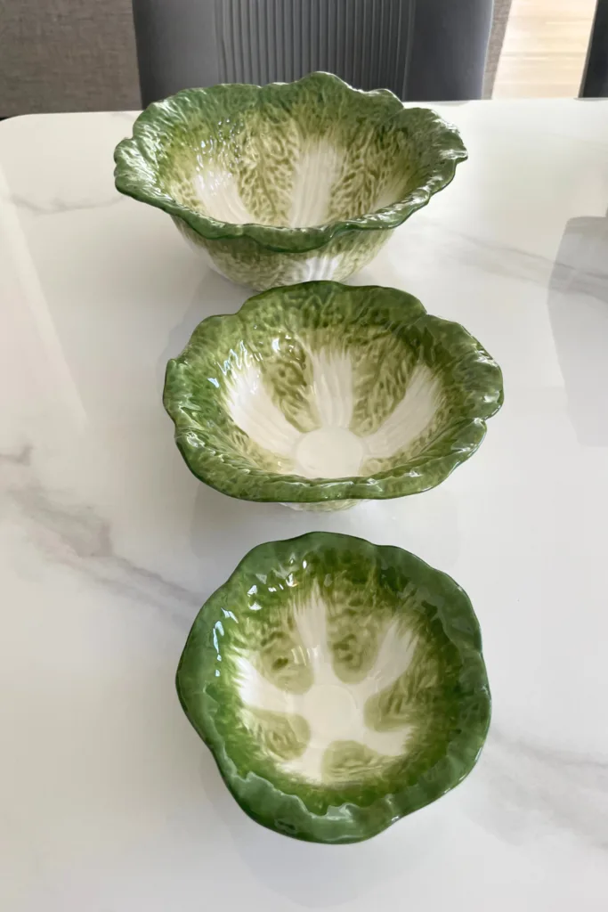 alt="Another vertical arrangement of cabbage-shaped bowl set"