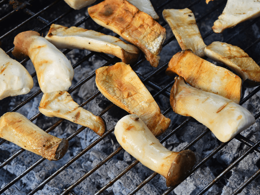 alt="Grilled mushrooms for Korean BBQ"  
