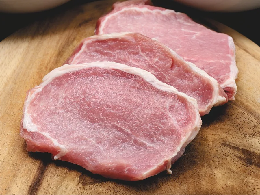alt="A serving of grilled pork chop"
